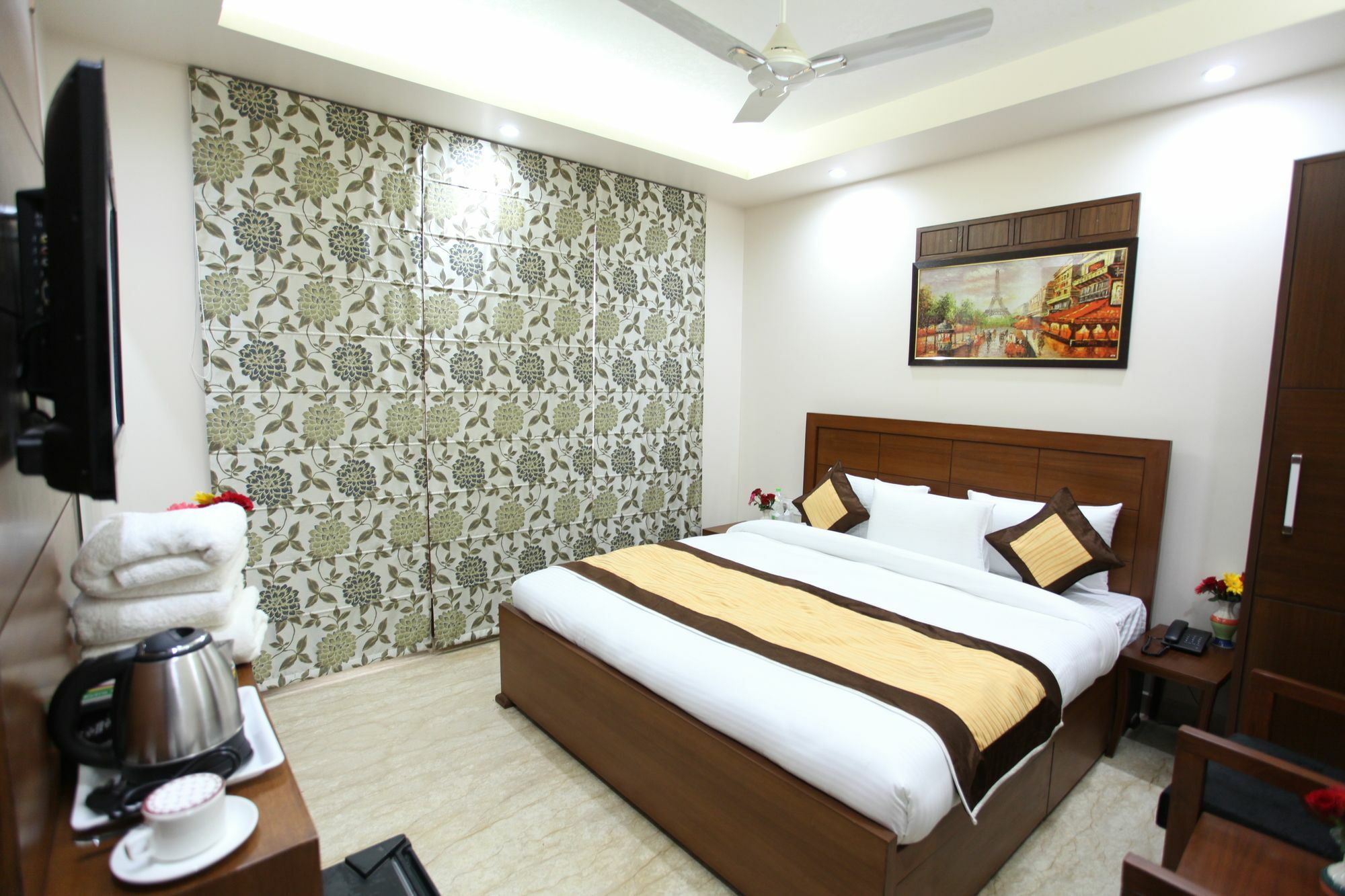 Hotel H.c Grand